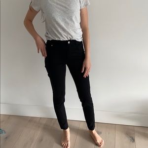 Skinny black pants